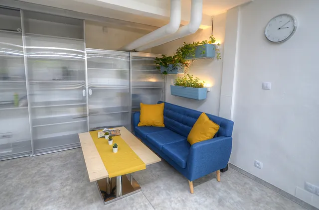 Relaxation zone with comfortable seating