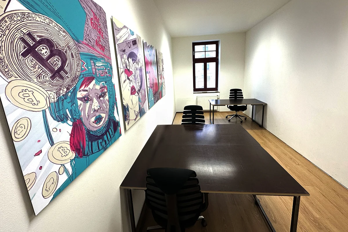 Private office alternative view